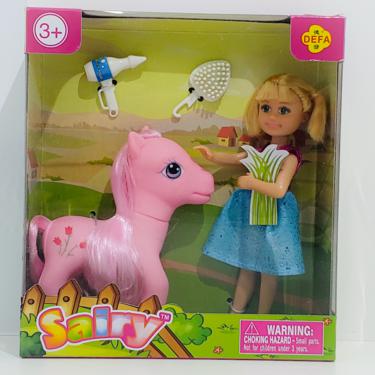 muñeca con pony
